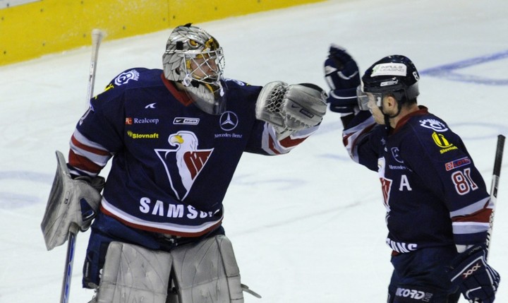 Na Slovensku strelil gól a vychytal dva tituly. Hovi smeruje do NHL